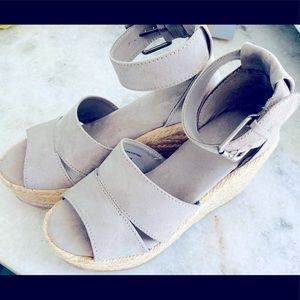 Summer wedges women’s size 6